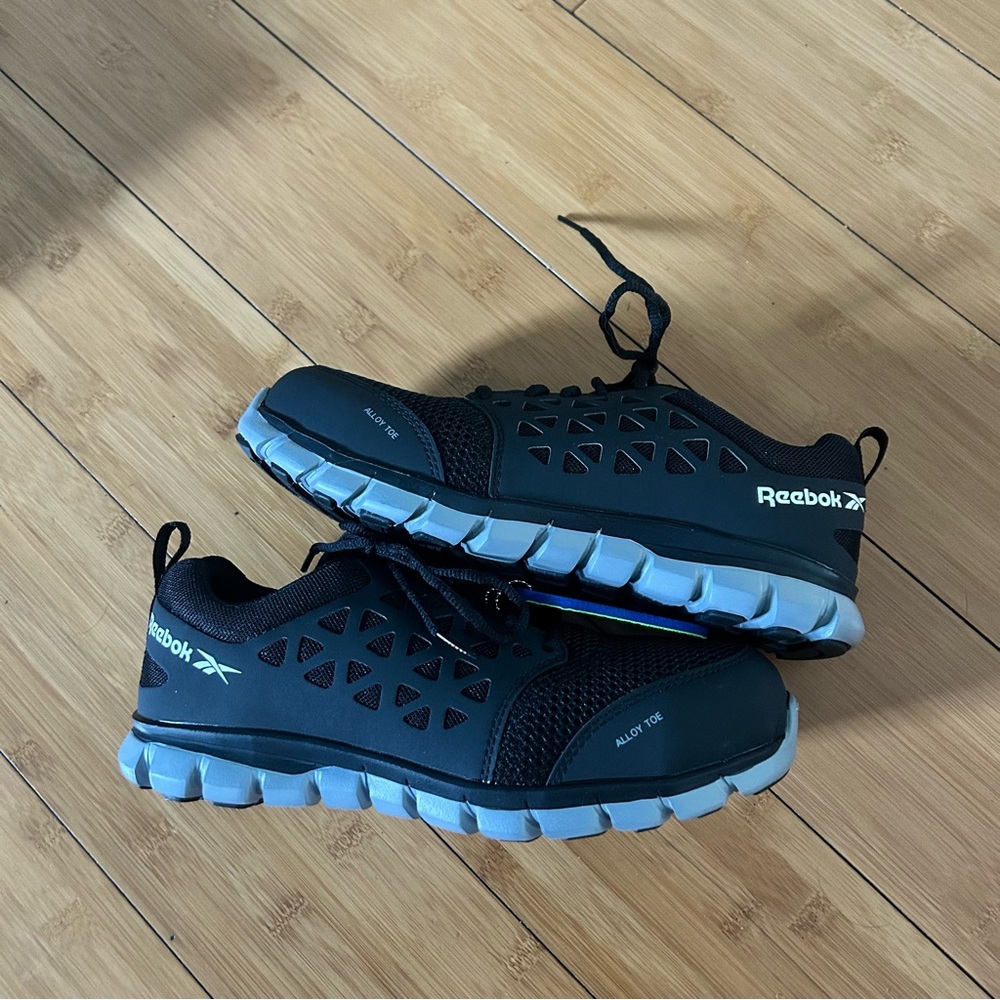 Reebok Sublite Cushion Work Shoes, Women's Size 9.5W, Men's 7.5W — Brand new